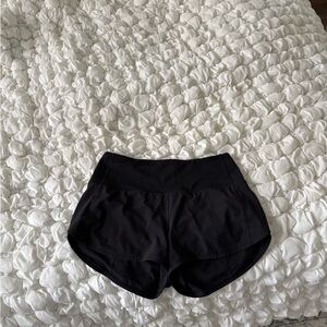 Lululemon Women's Black Shorts Size 6